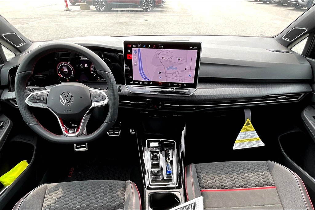 2025 Volkswagen Golf GTI 2.0T SE - Photo 12