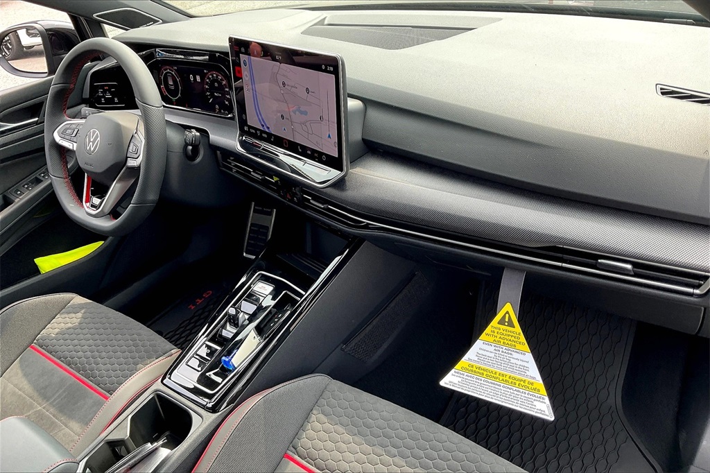 2025 Volkswagen Golf GTI 2.0T SE - Photo 10