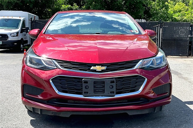 2018 Chevrolet Cruze LT - Photo 2