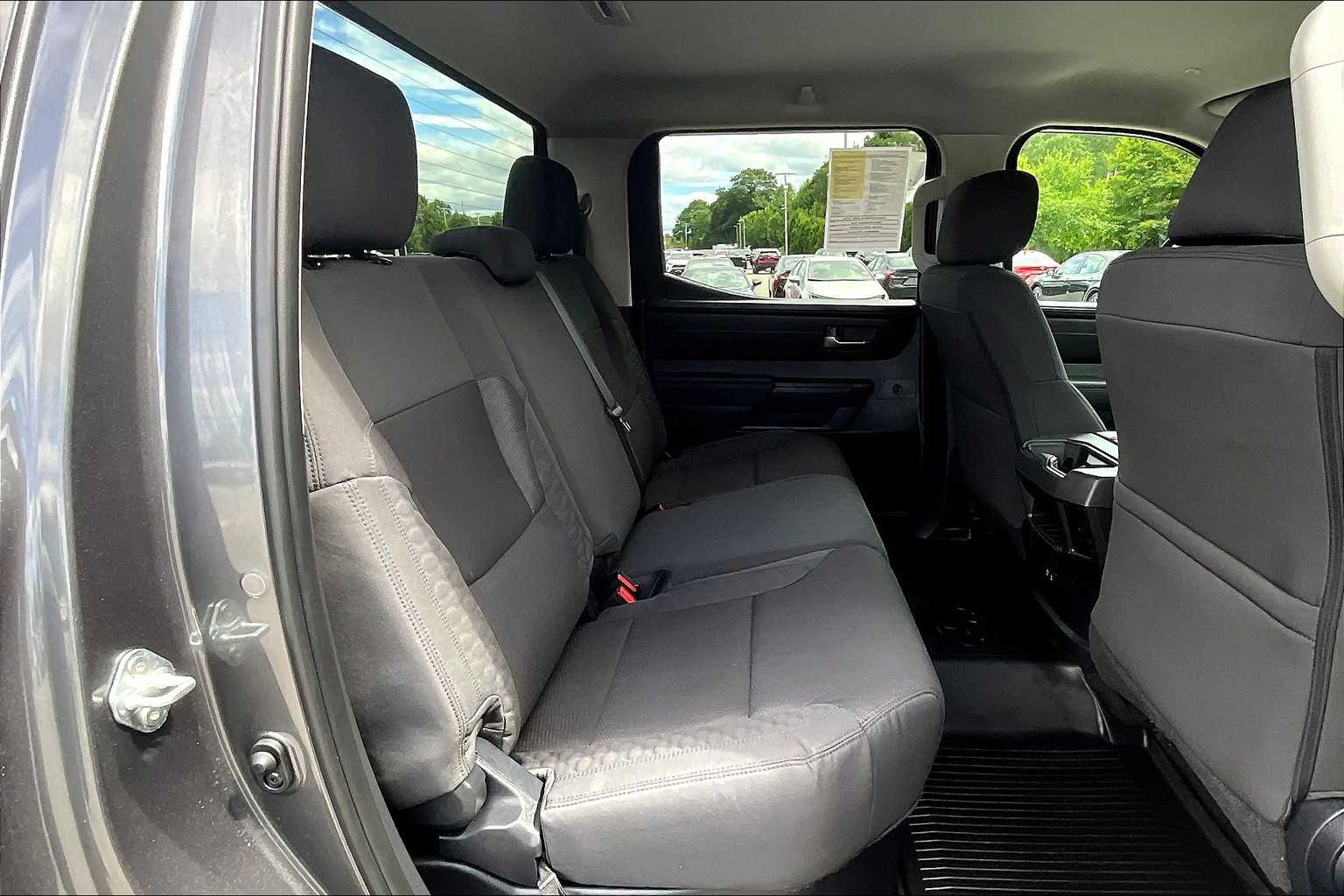 2024 Toyota Tundra SR5 - Photo 16