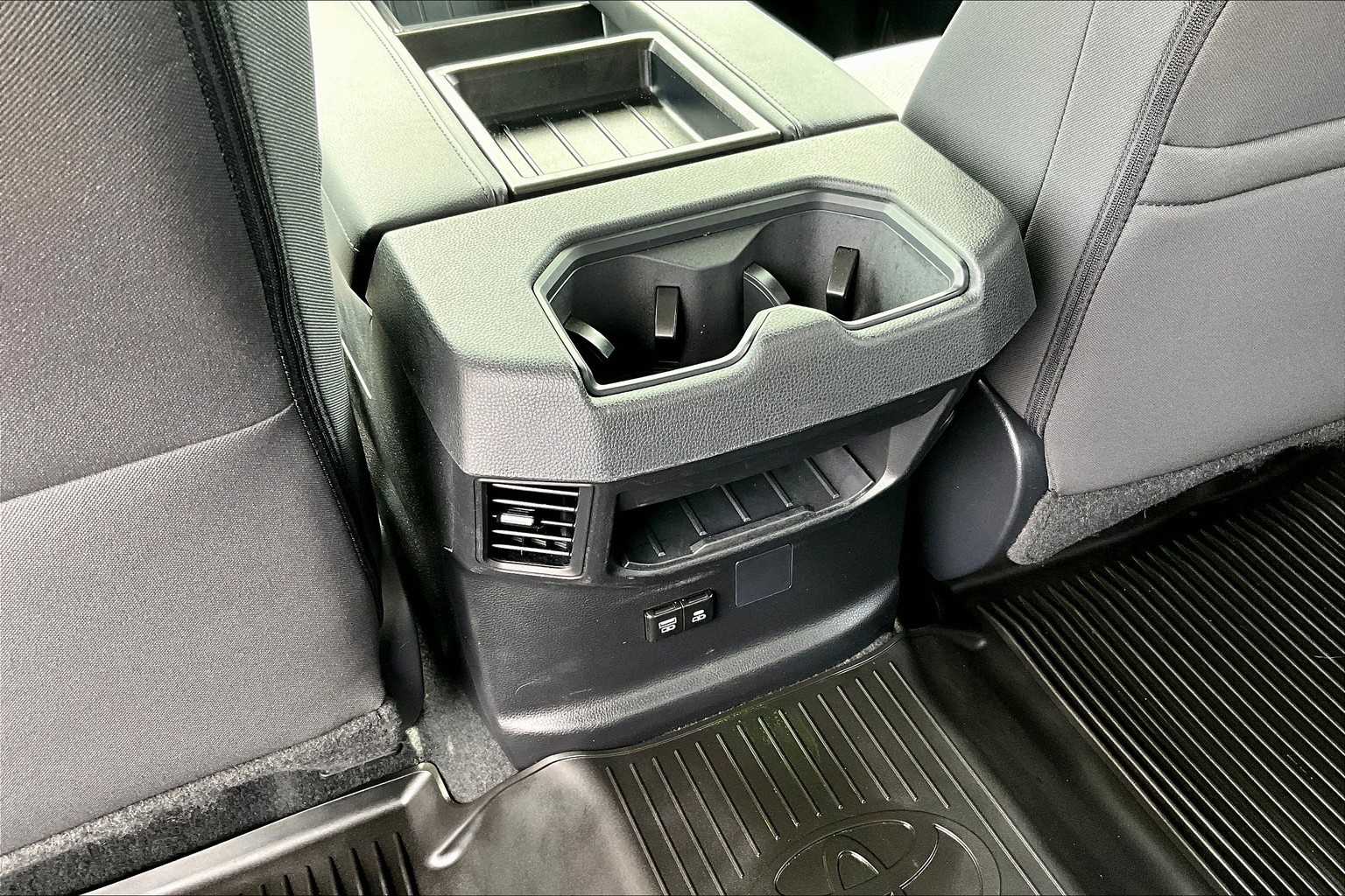 2024 Toyota Tundra SR5 - Photo 28