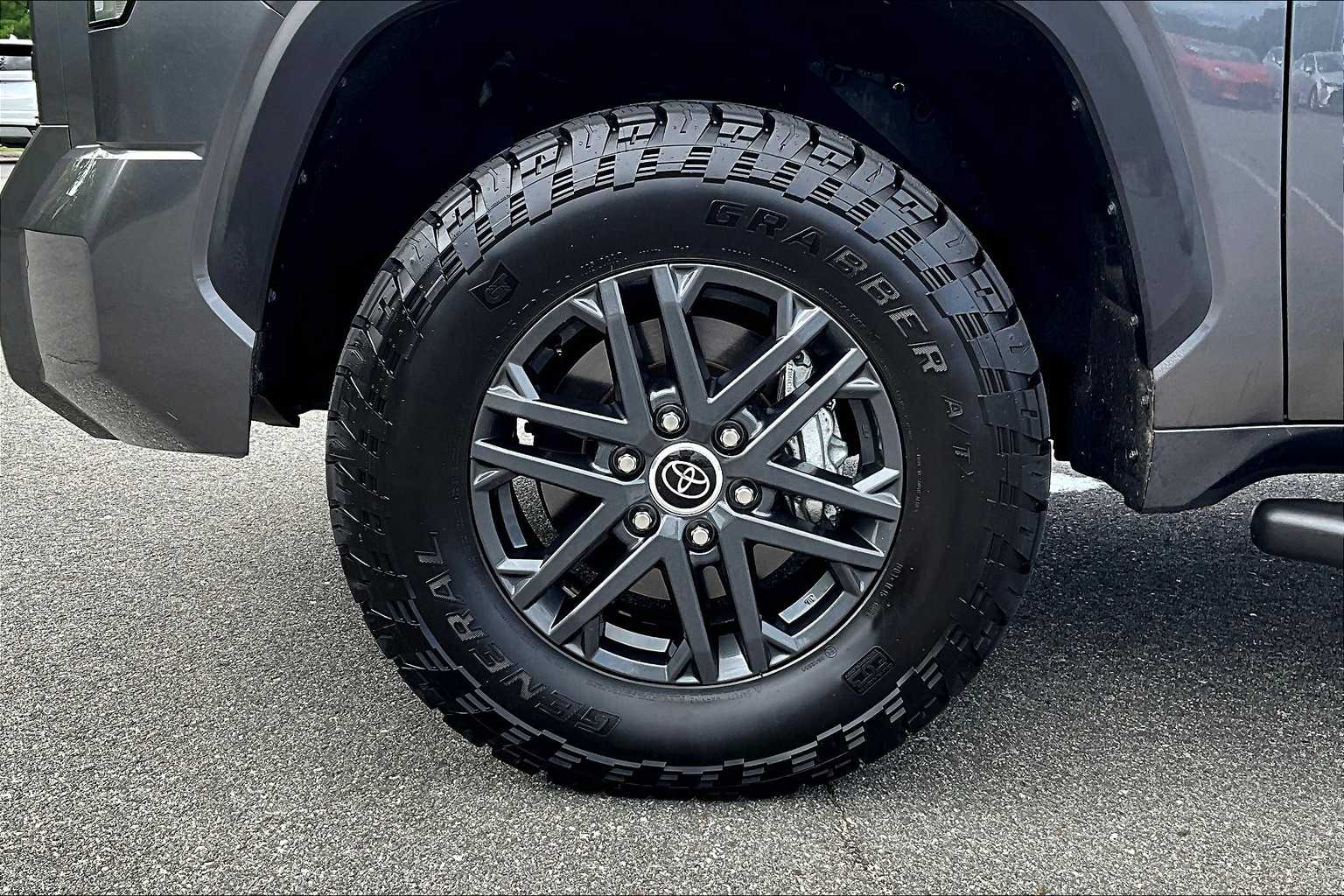 2024 Toyota Tundra SR5 - Photo 7