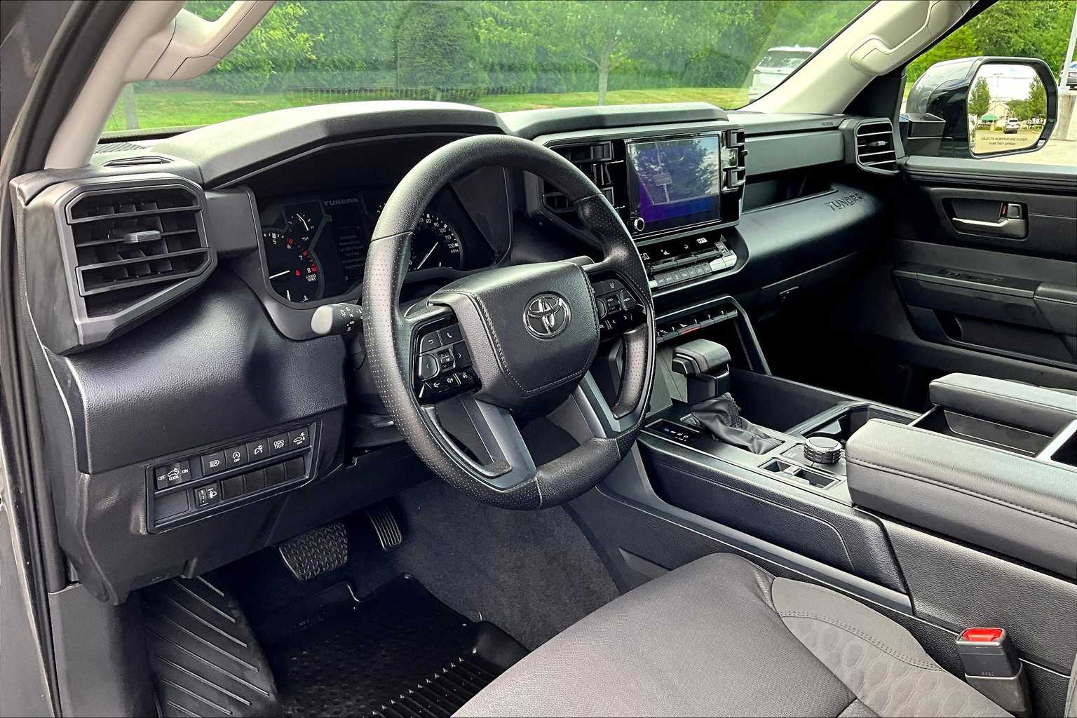 2024 Toyota Tundra SR5 - Photo 8