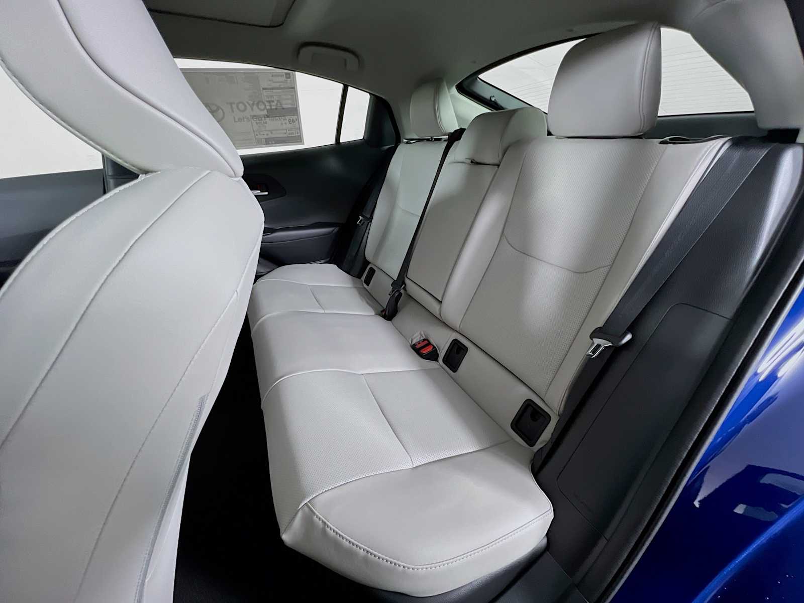 2025 Toyota Prius XLE - Photo 13