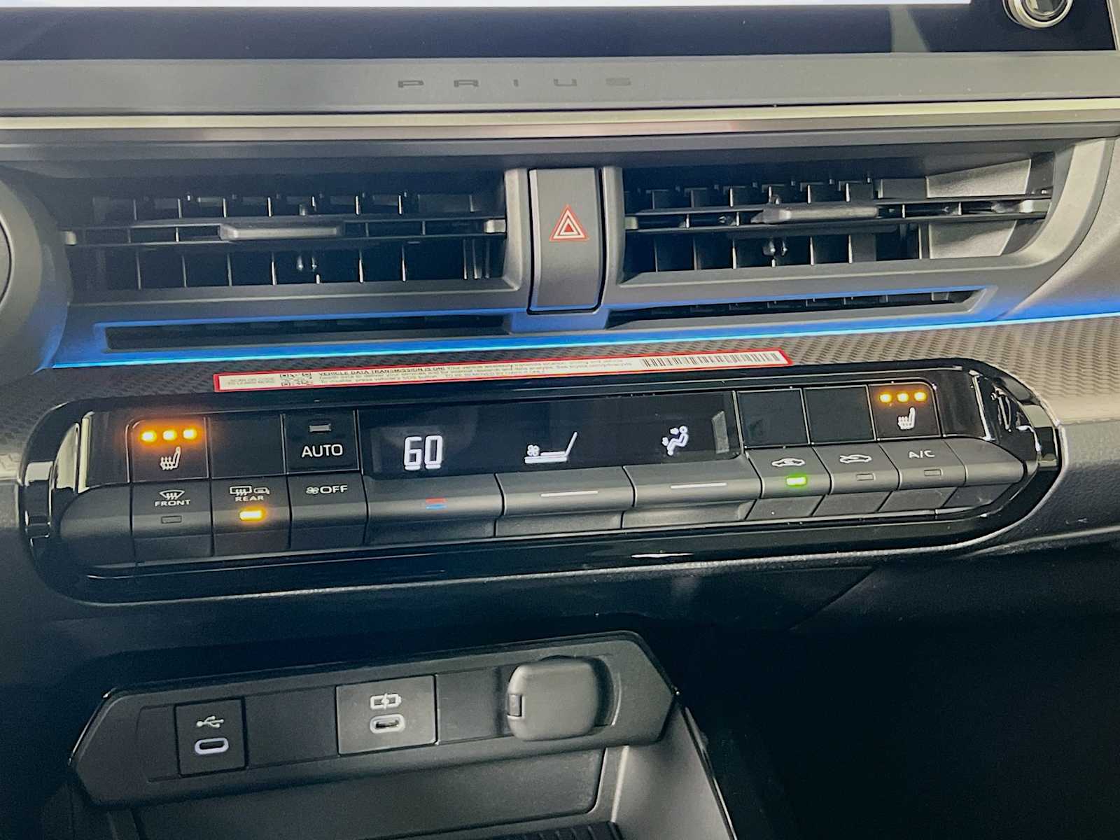2025 Toyota Prius XLE - Photo 10