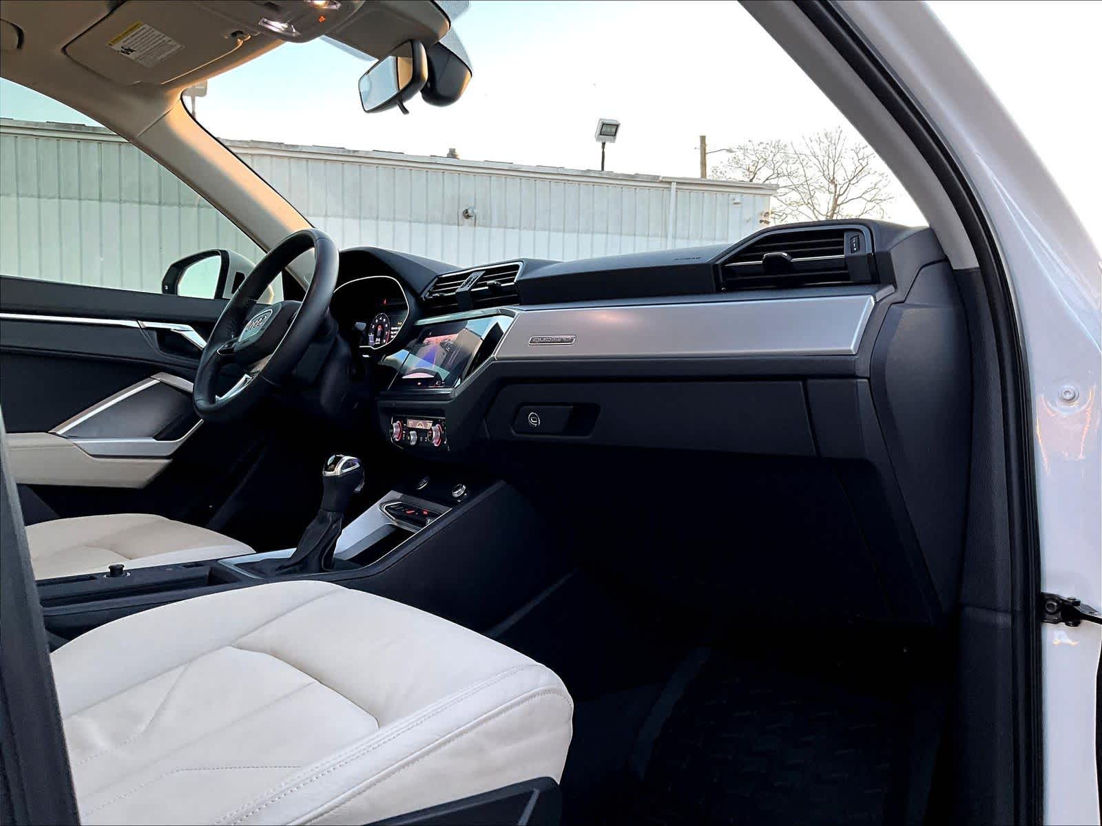 2020 Audi Q3 S line Premium - Photo 14
