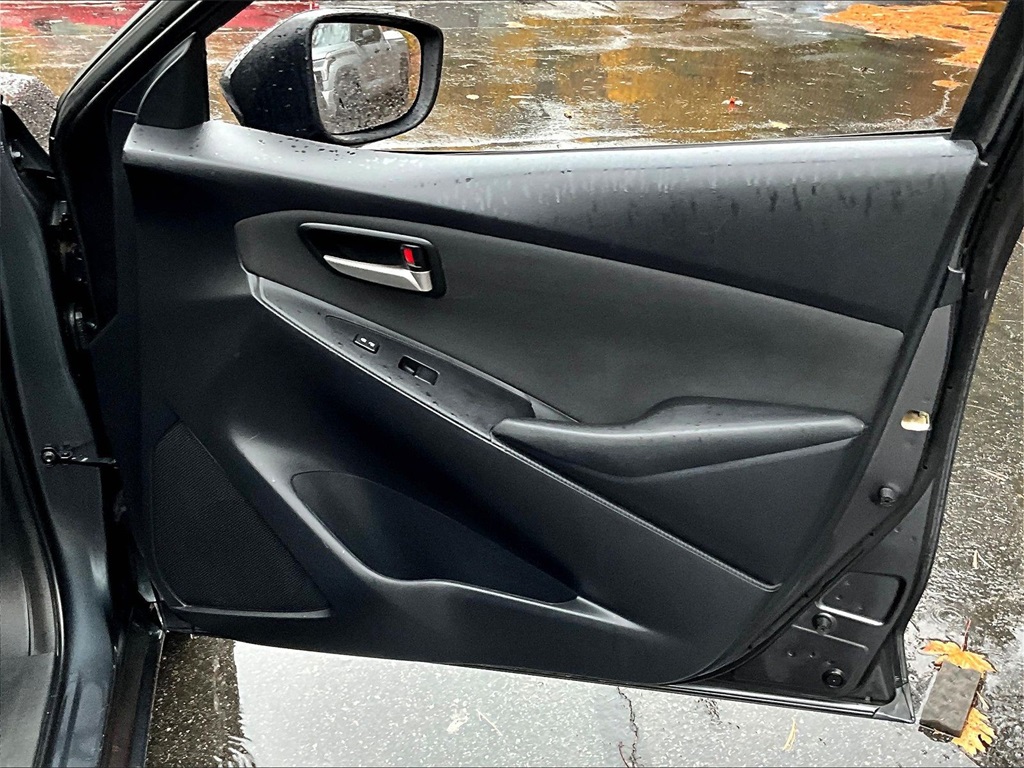 2019 Toyota Yaris L - Photo 12