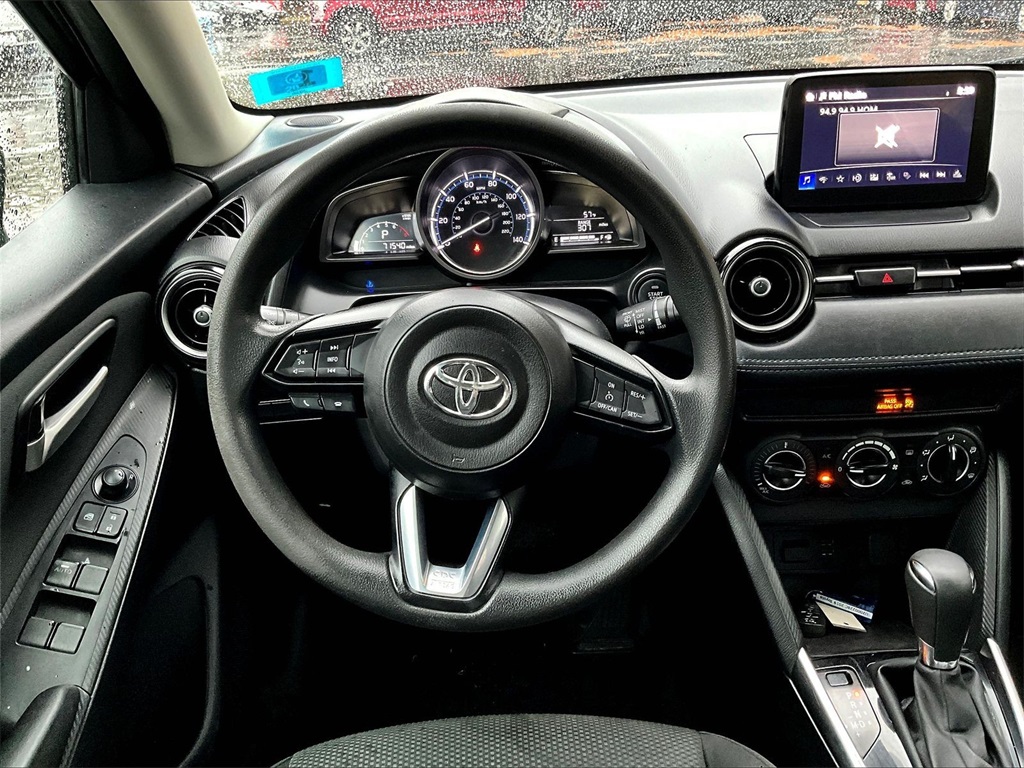 2019 Toyota Yaris L - Photo 17