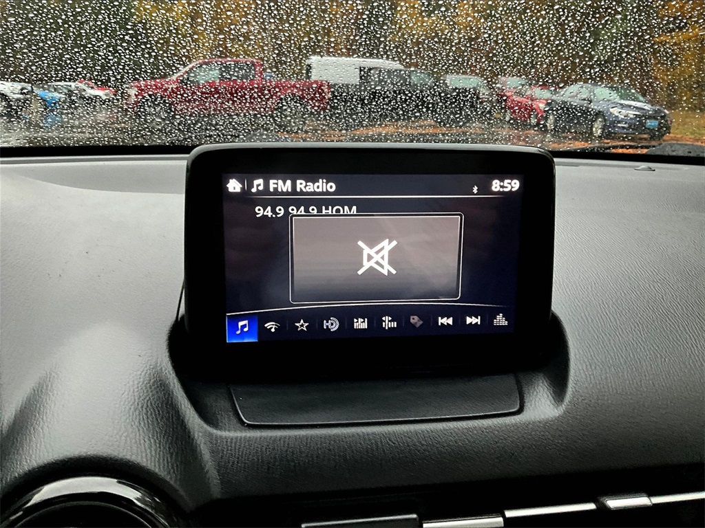 2019 Toyota Yaris L - Photo 19