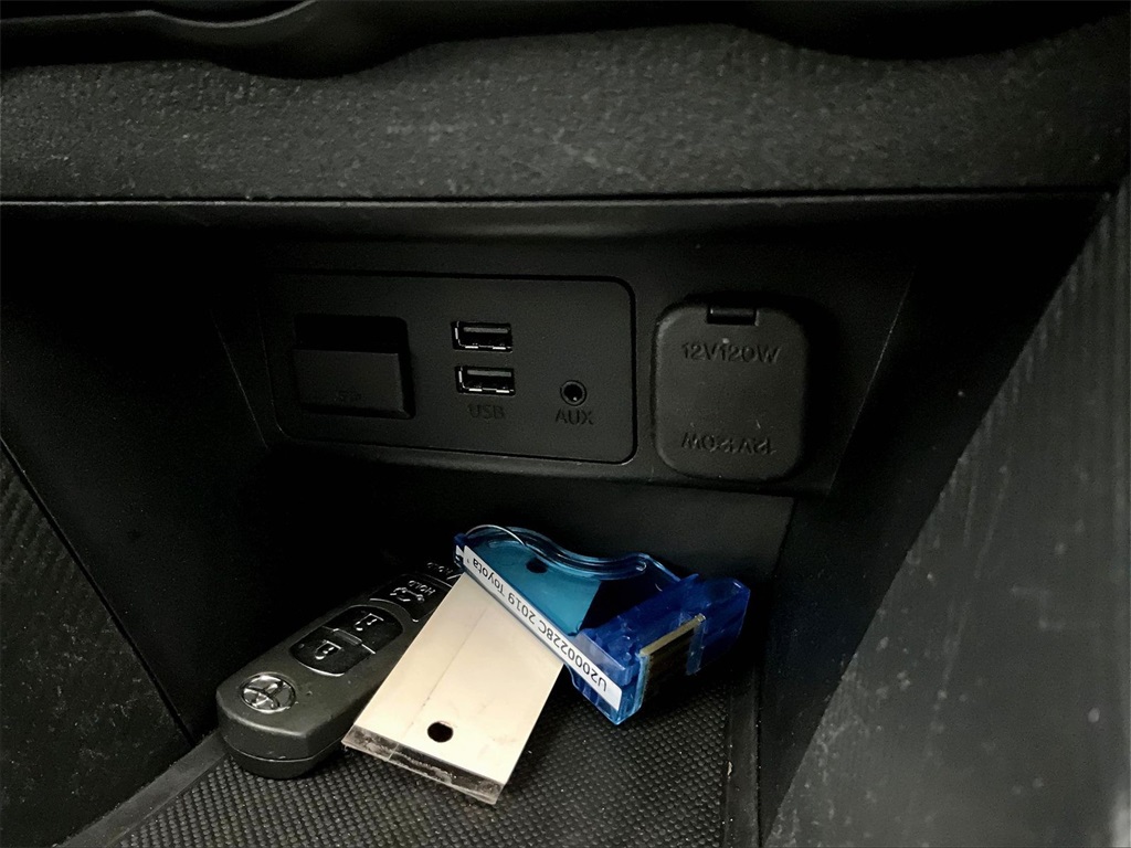 2019 Toyota Yaris L - Photo 27