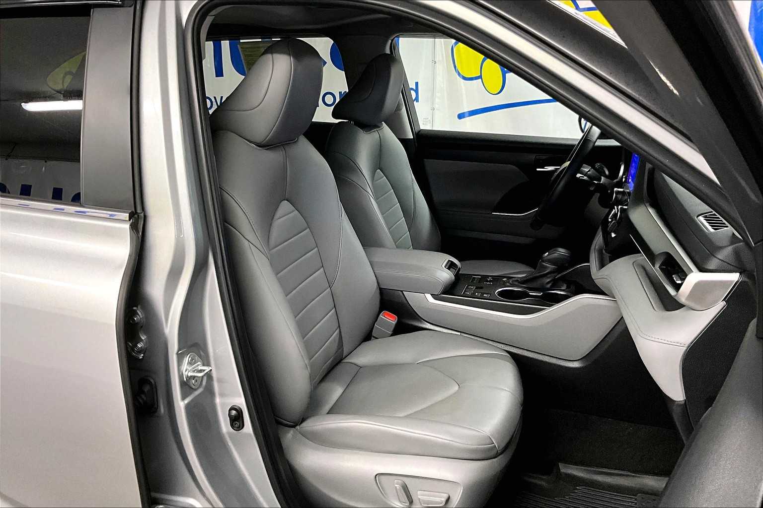 2024 Toyota Highlander XLE - Photo 11