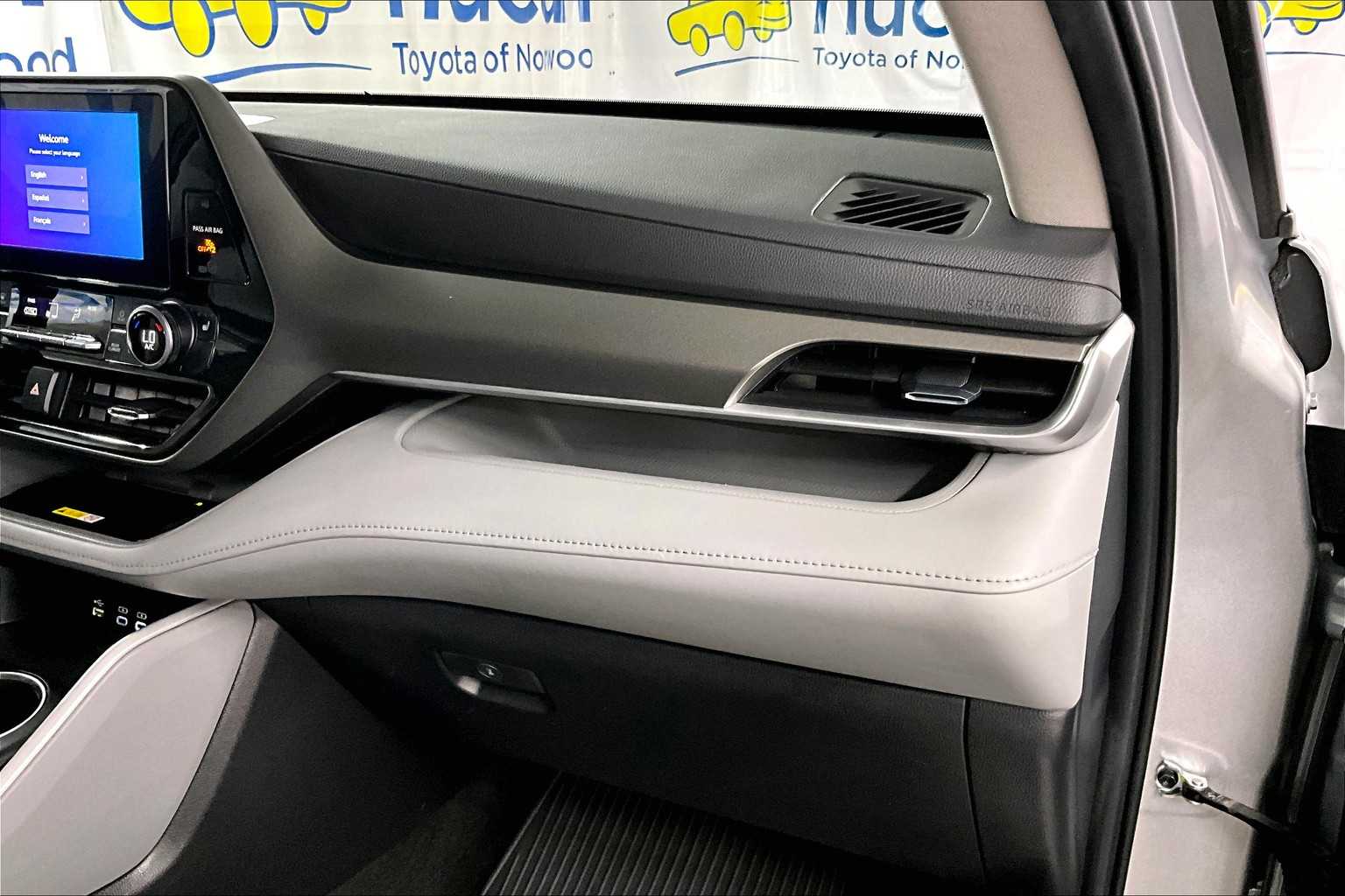 2024 Toyota Highlander XLE - Photo 13