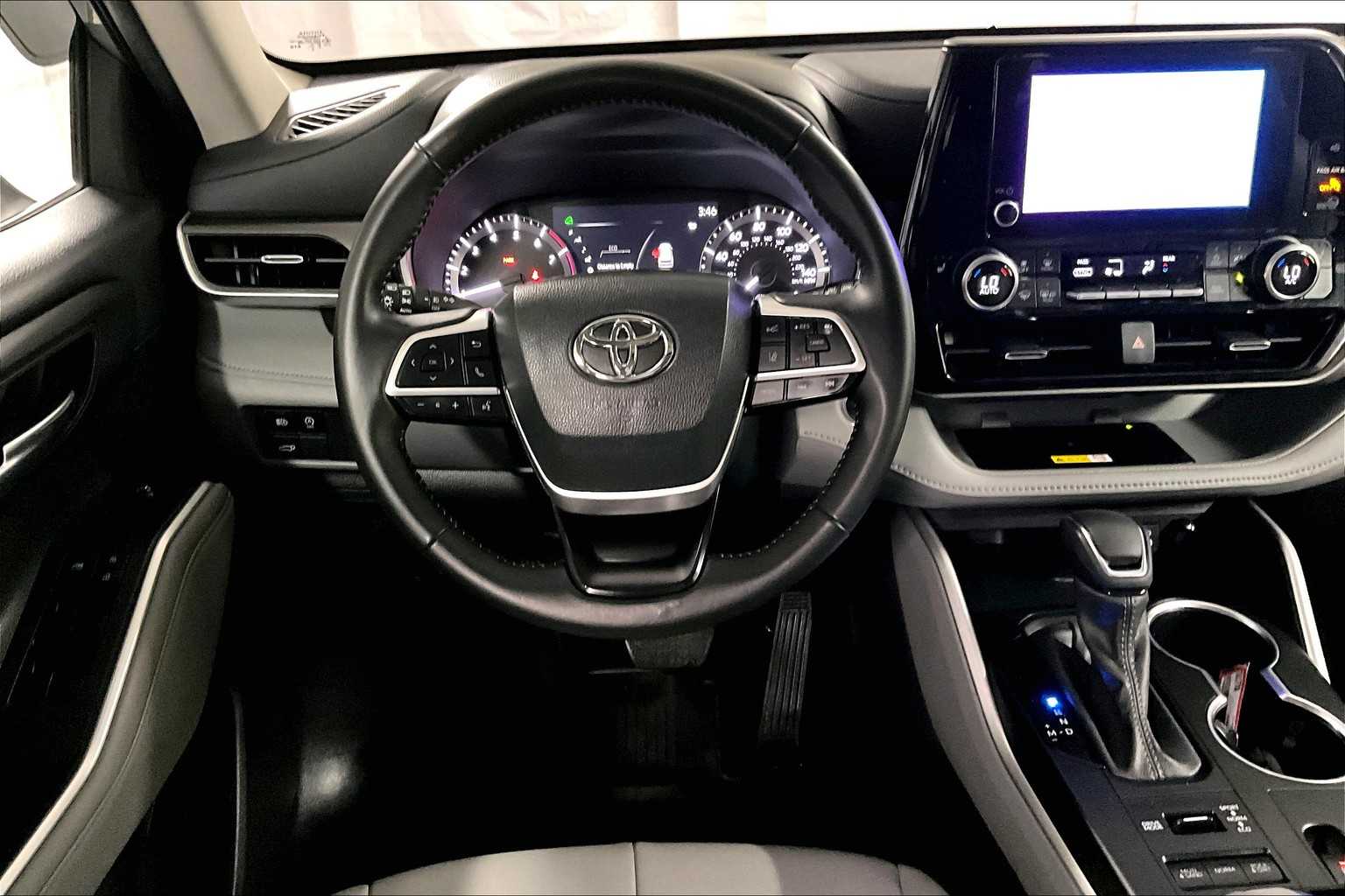 2024 Toyota Highlander XLE - Photo 18