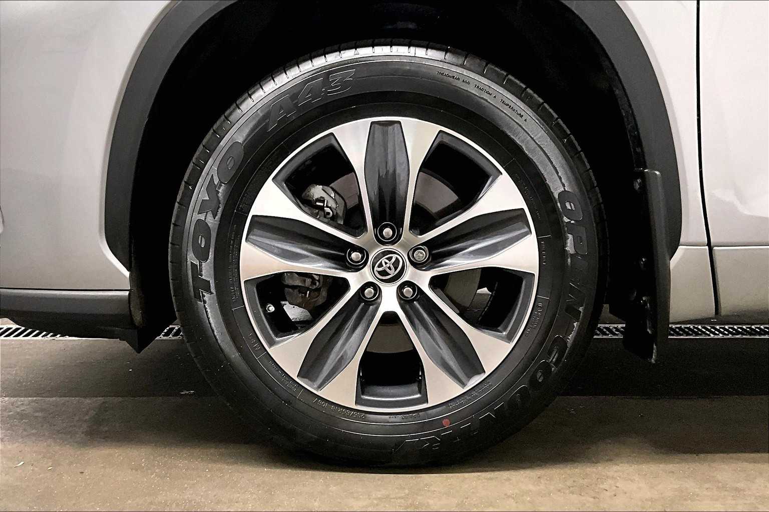 2024 Toyota Highlander XLE - Photo 7
