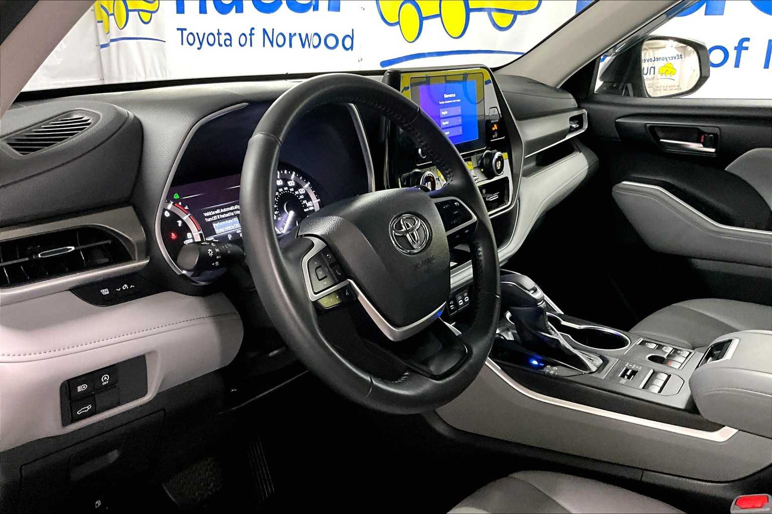 2024 Toyota Highlander XLE - Photo 8