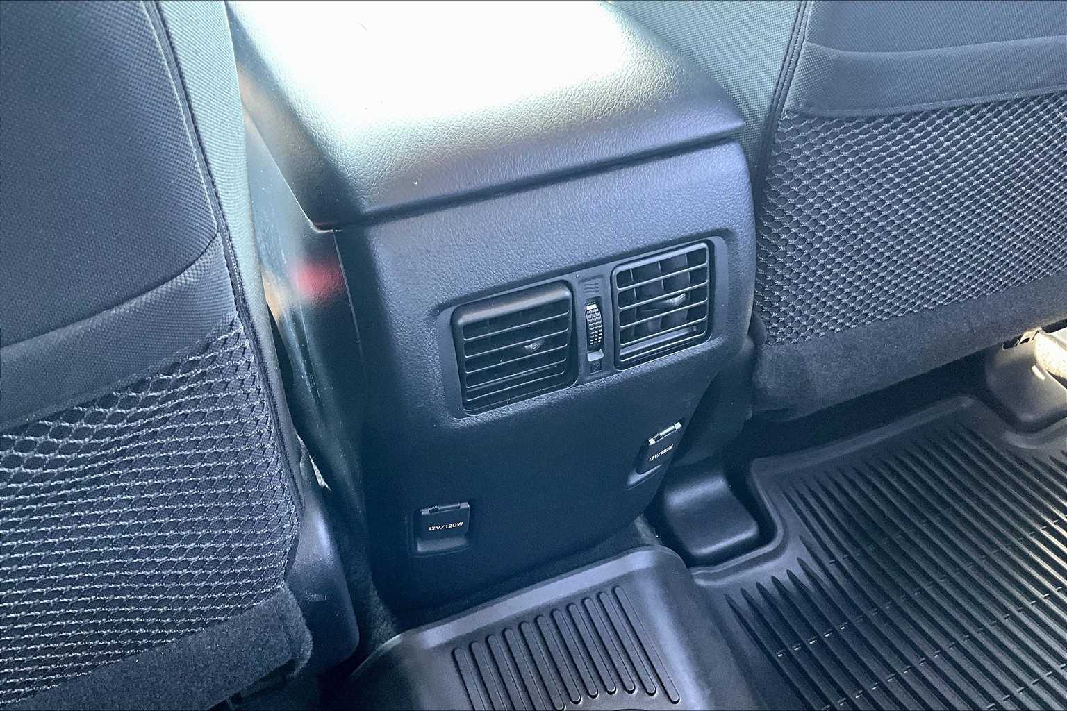 2019 Toyota 4Runner SR5 - Photo 28