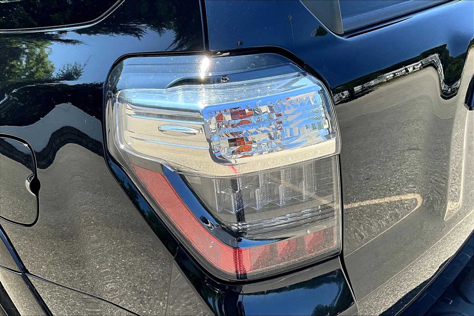 2019 Toyota 4Runner SR5 - Photo 34