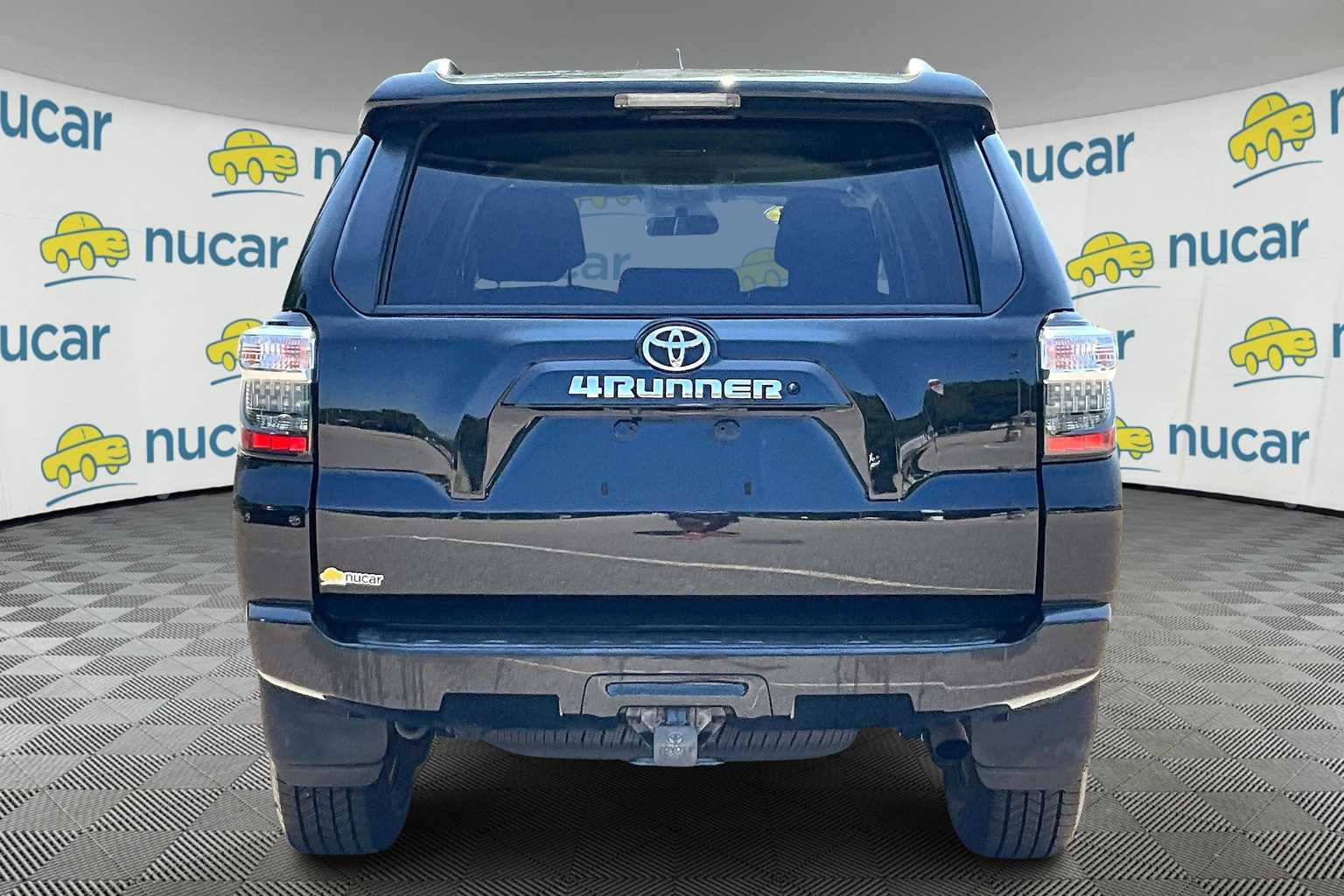 2019 Toyota 4Runner SR5 - Photo 5