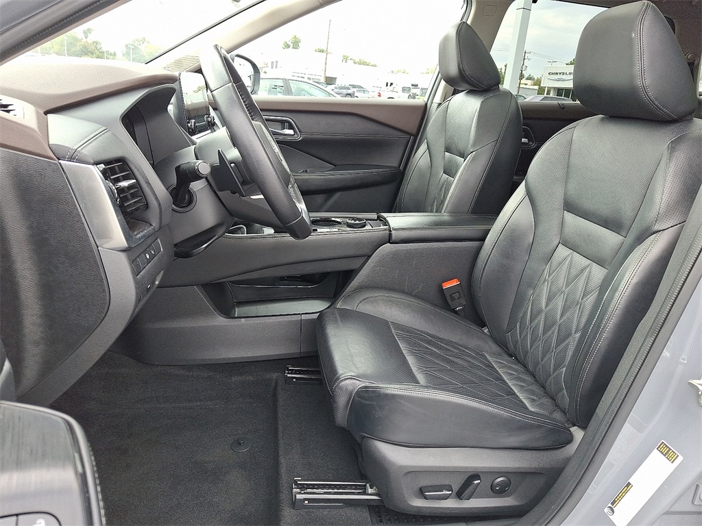 2023 Nissan Rogue Platinum - Photo 14