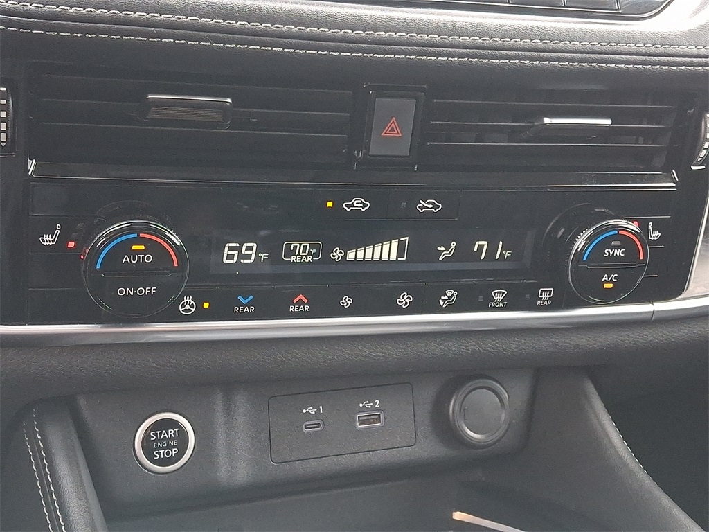 2023 Nissan Rogue Platinum - Photo 17