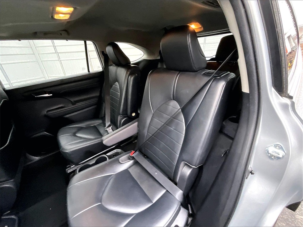 2021 Toyota Highlander XLE - Photo 15