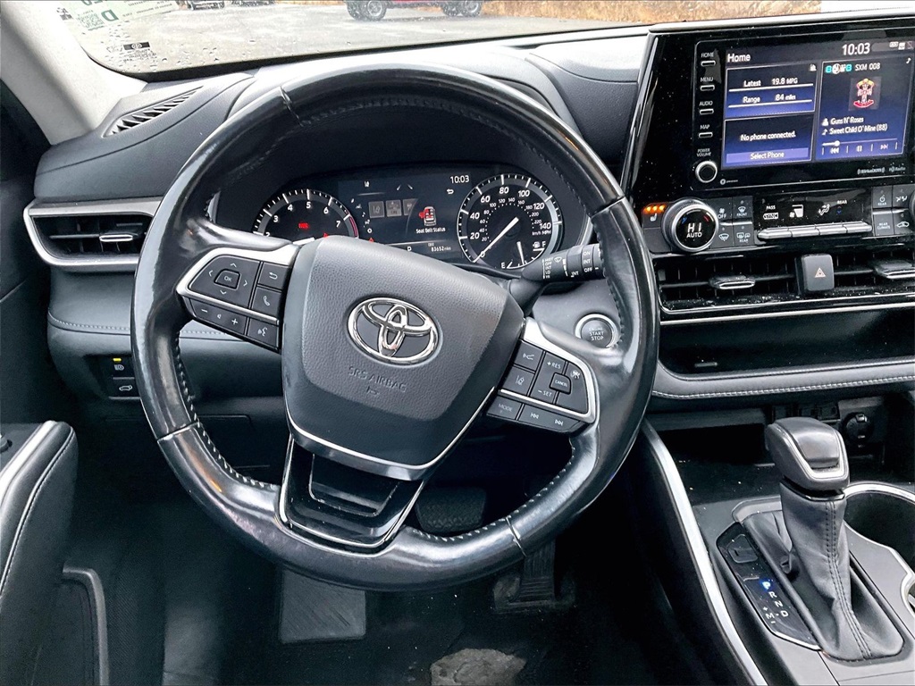 2021 Toyota Highlander XLE - Photo 18