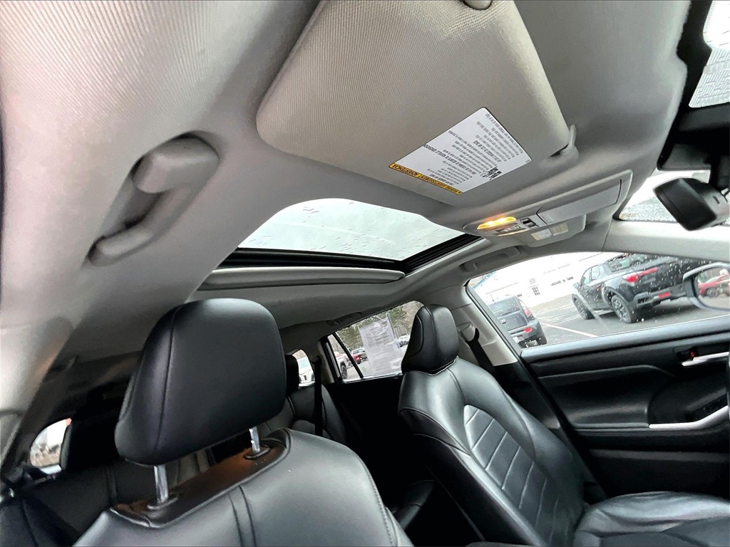 2021 Toyota Highlander XLE - Photo 23