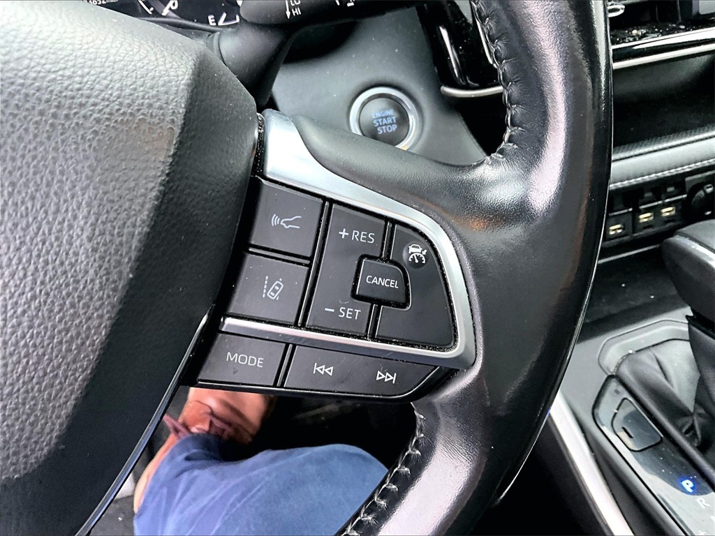 2021 Toyota Highlander XLE - Photo 25