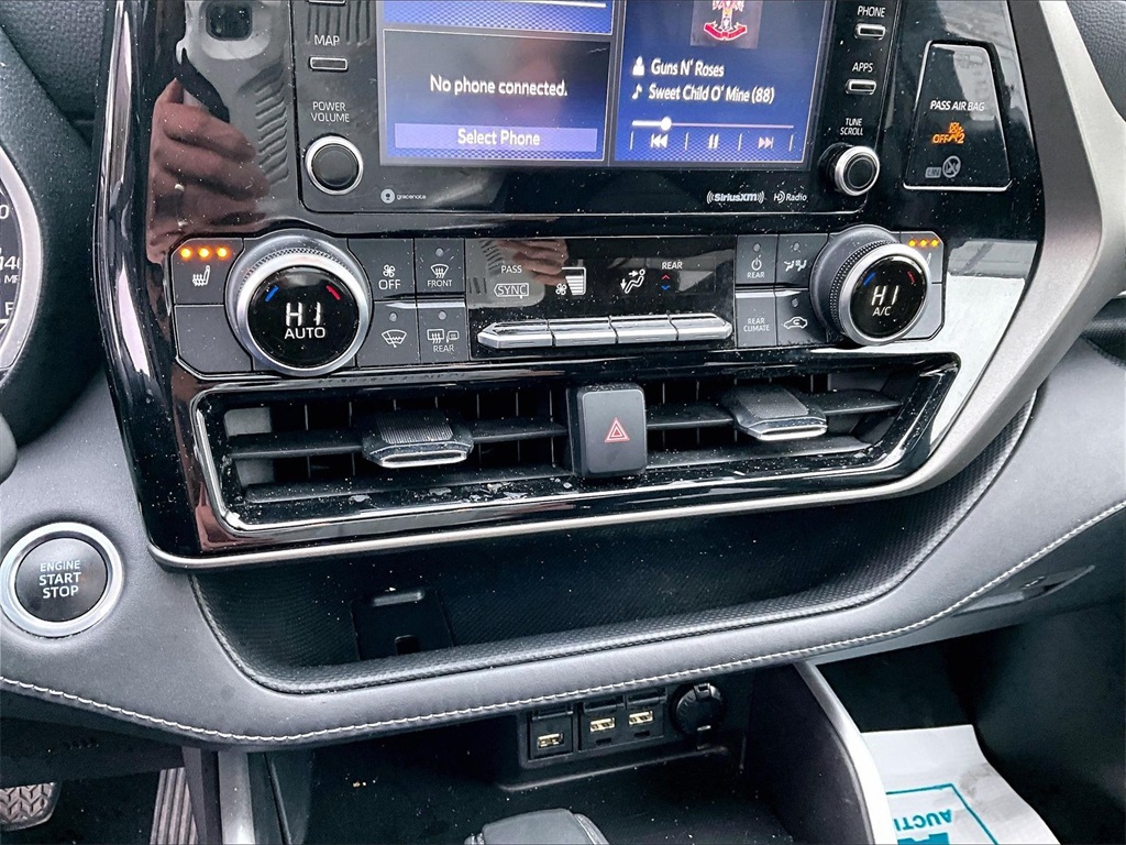 2021 Toyota Highlander XLE - Photo 27