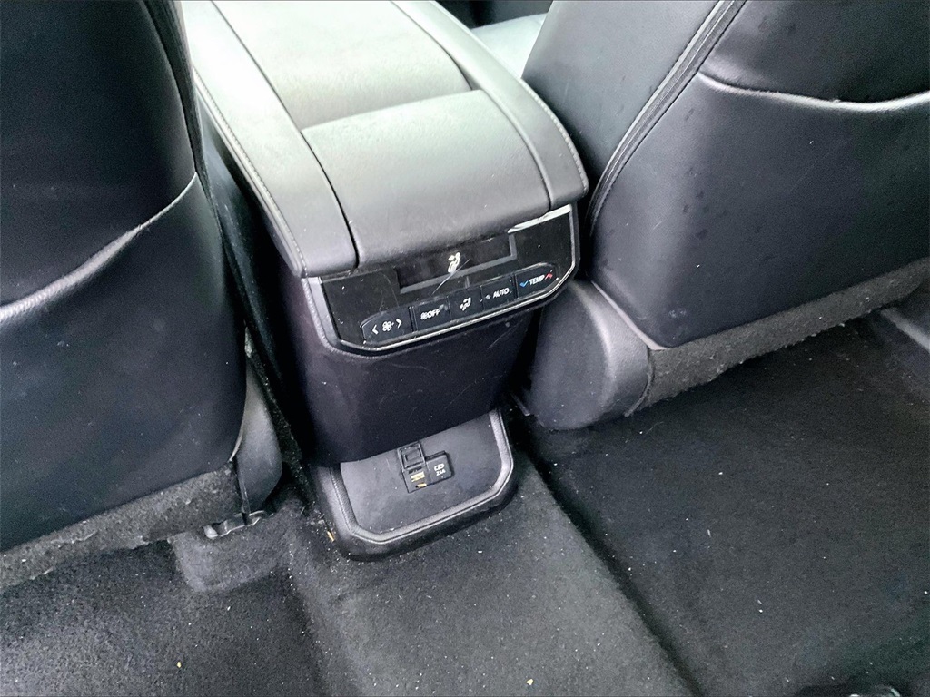 2021 Toyota Highlander XLE - Photo 29