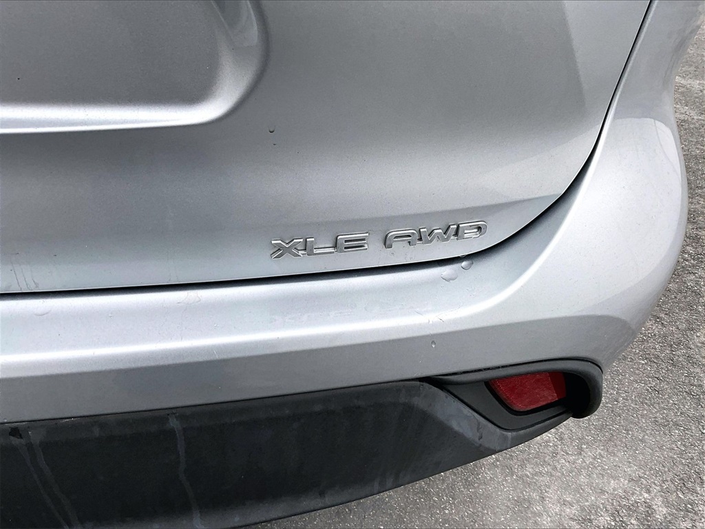 2021 Toyota Highlander XLE - Photo 30