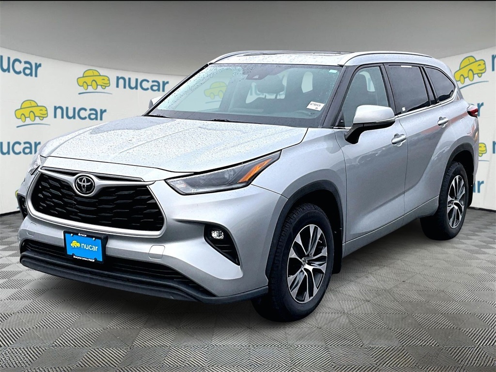 2021 Toyota Highlander XLE - Photo 3