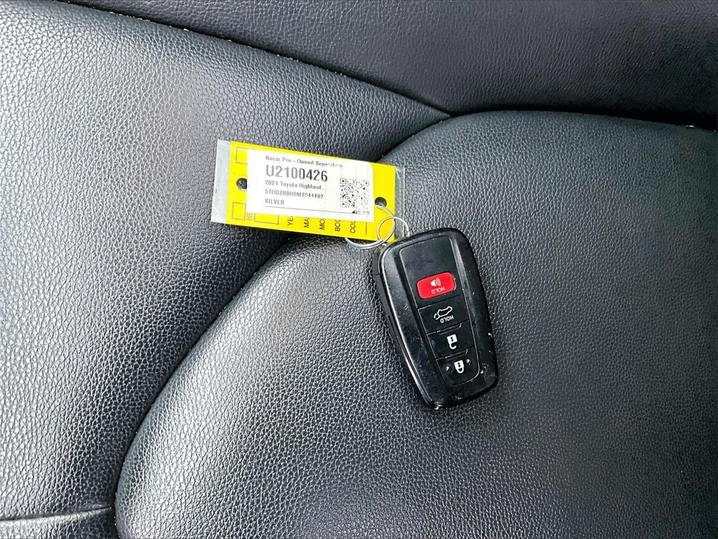 2021 Toyota Highlander XLE - Photo 31