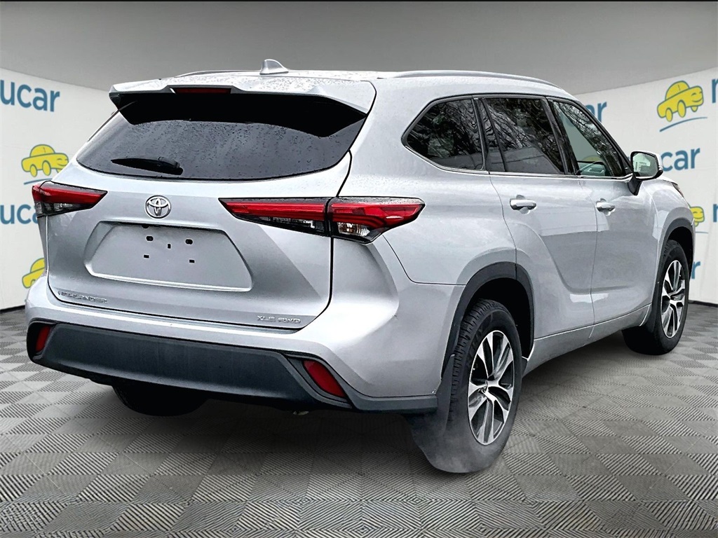 2021 Toyota Highlander XLE - Photo 6