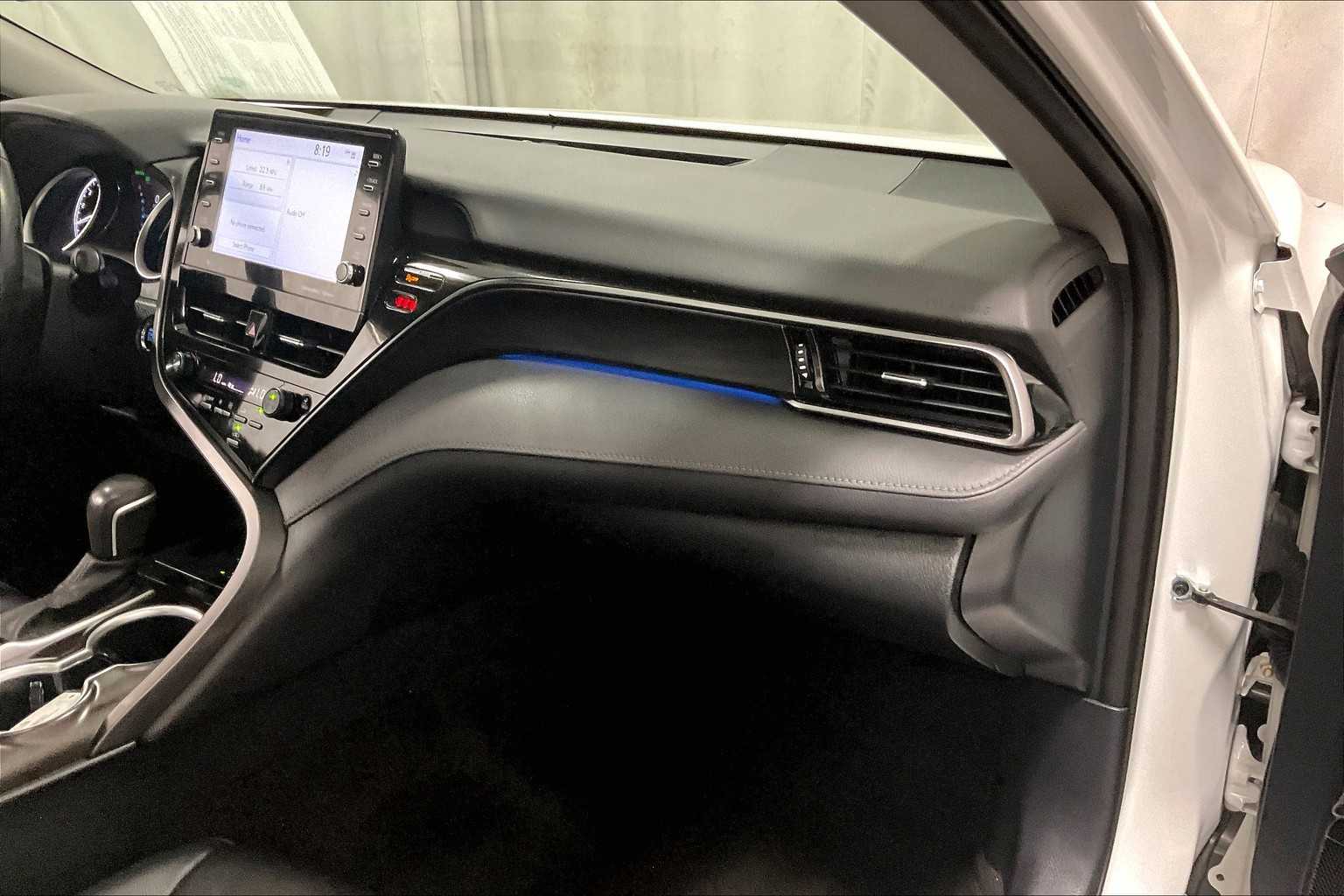 2023 Toyota Camry XLE - Photo 13