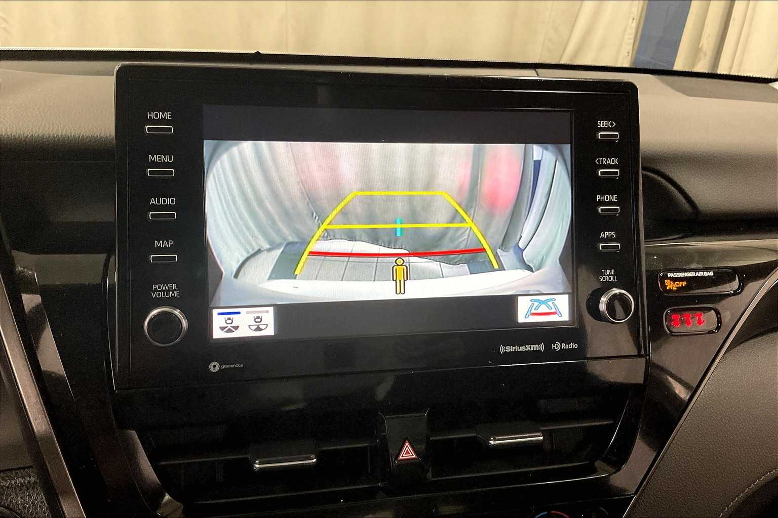 2023 Toyota Camry XLE - Photo 19