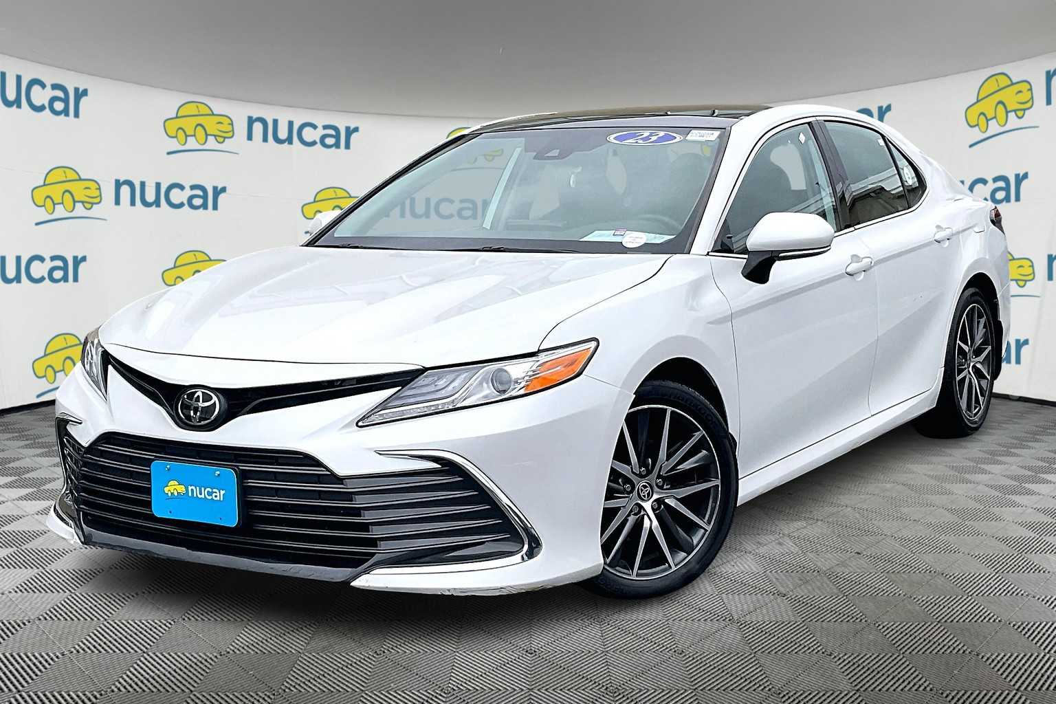 2023 Toyota Camry XLE - Photo 3