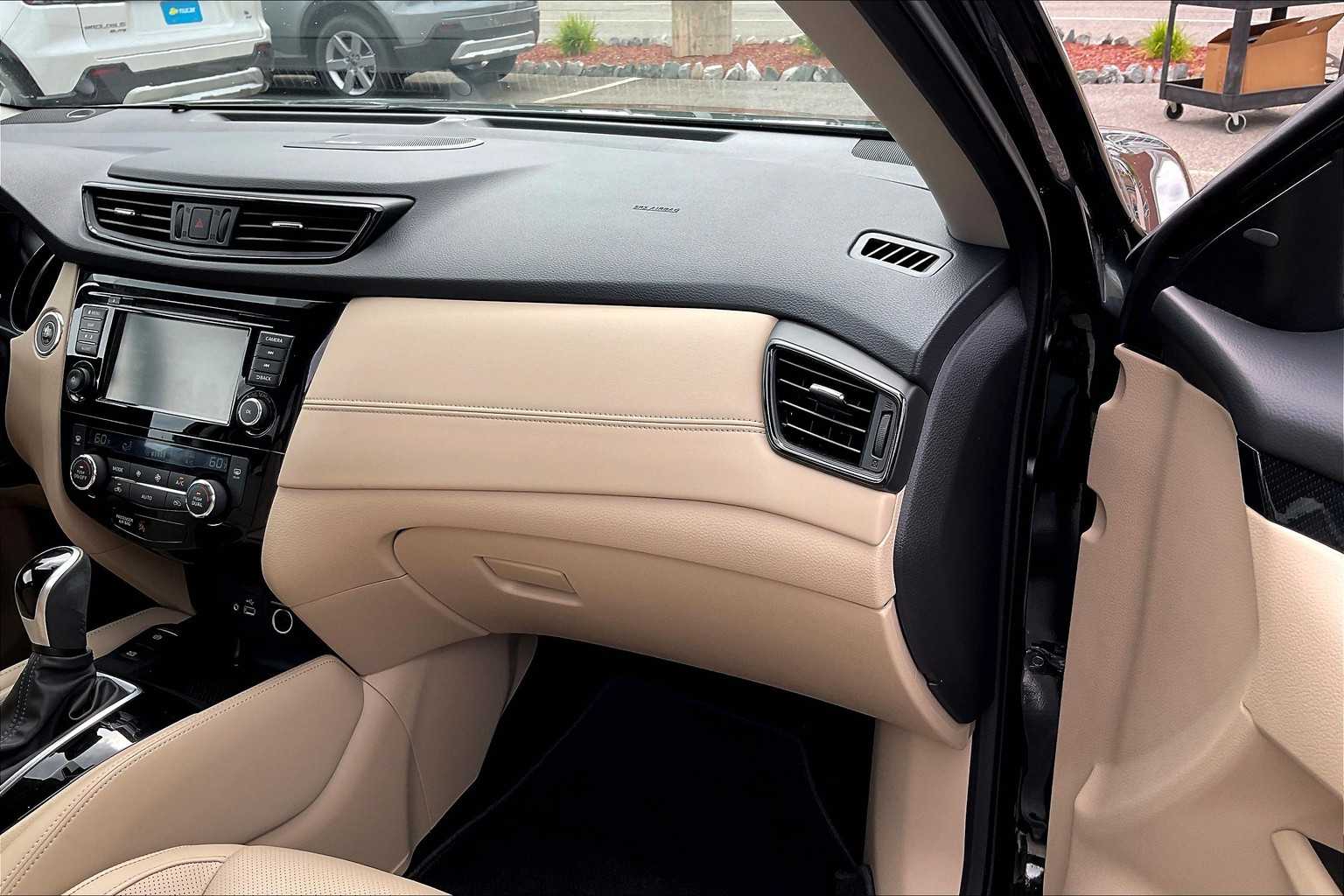 2019 Nissan Rogue SL - Photo 25