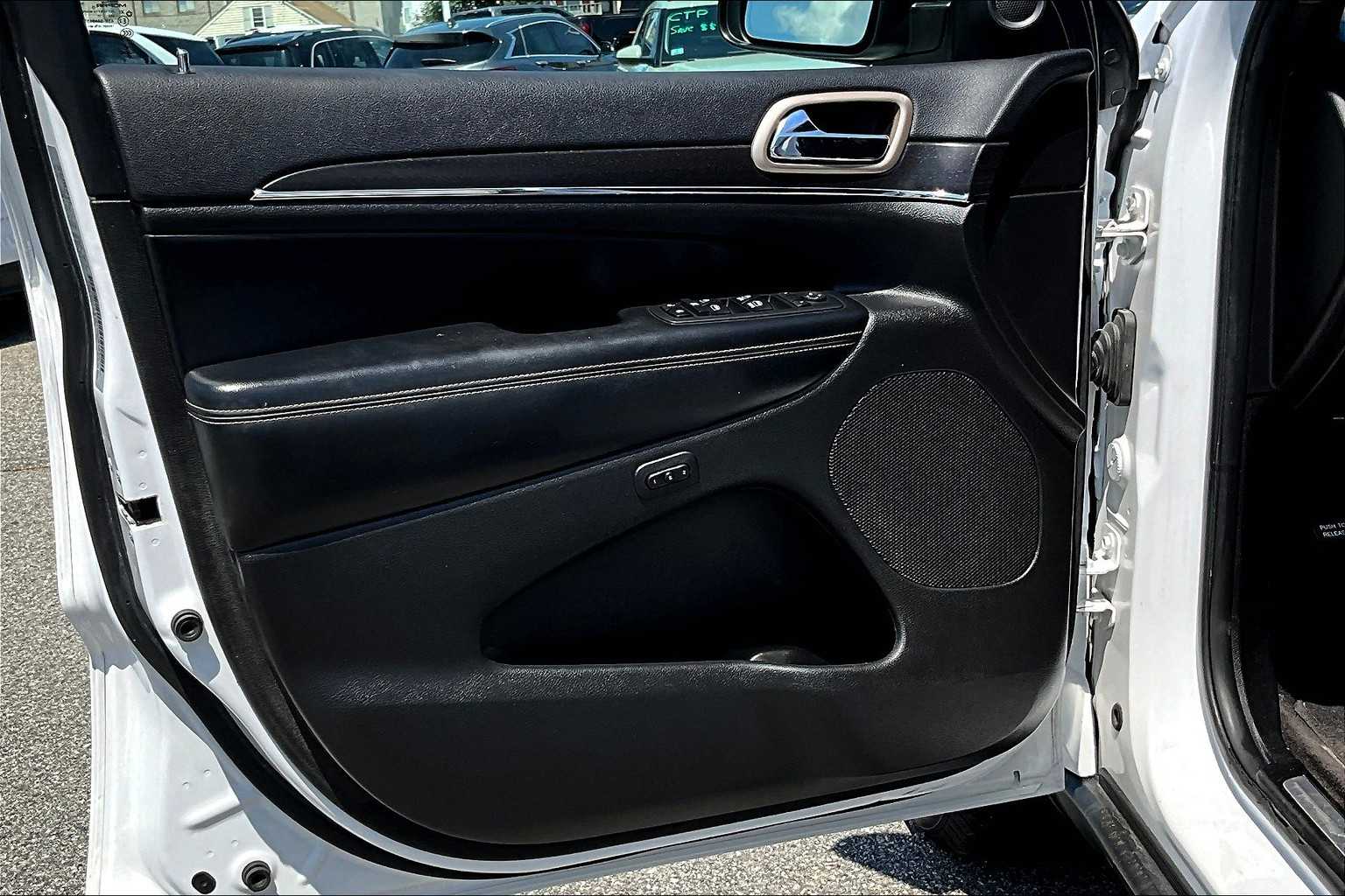 2017 Jeep Grand Cherokee Limited - Photo 9