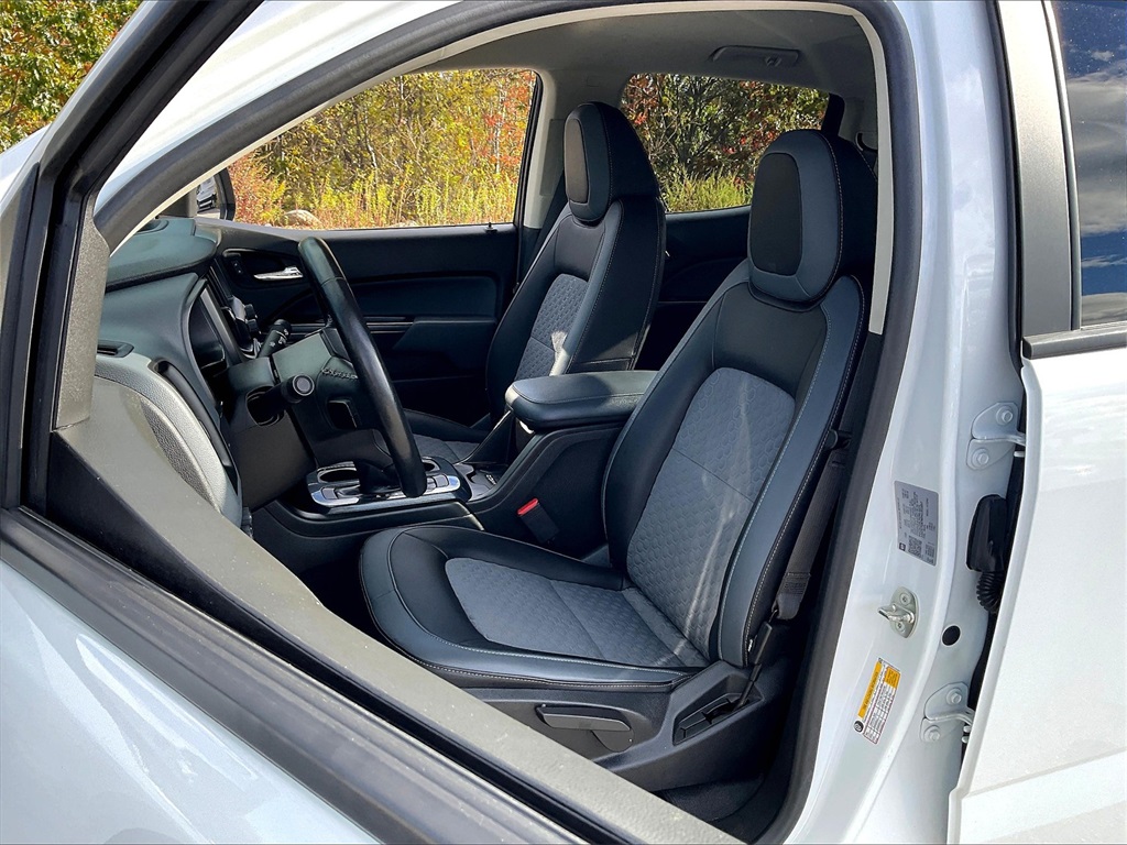 2022 Chevrolet Colorado Z71 - Photo 9