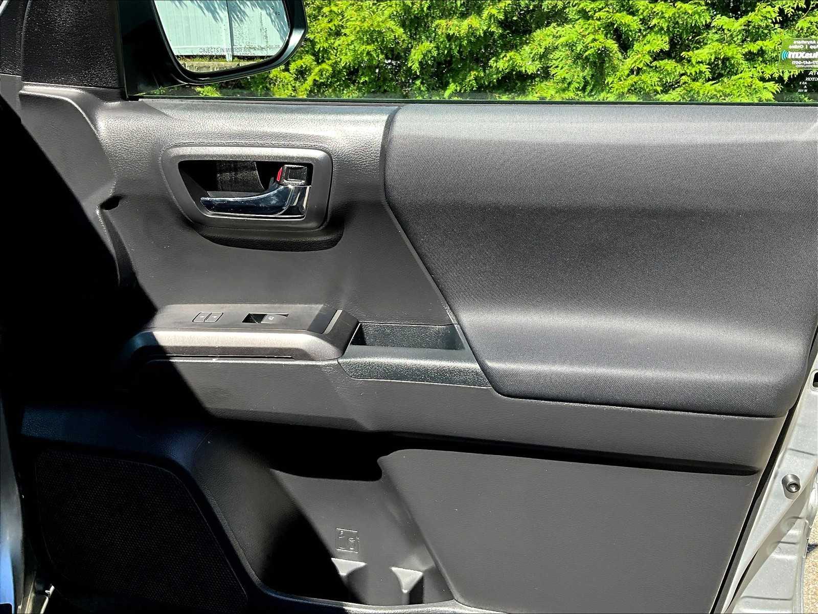 2022 Toyota Tacoma TRD Sport - Photo 12