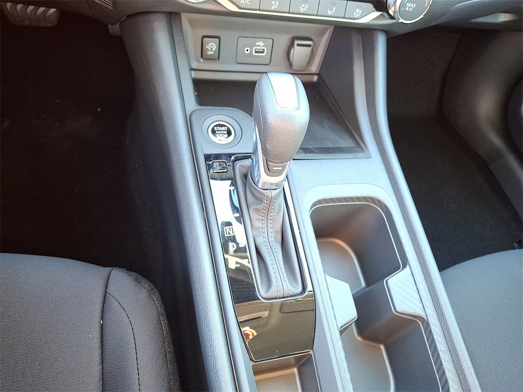 2025 Nissan Sentra S - Photo 10