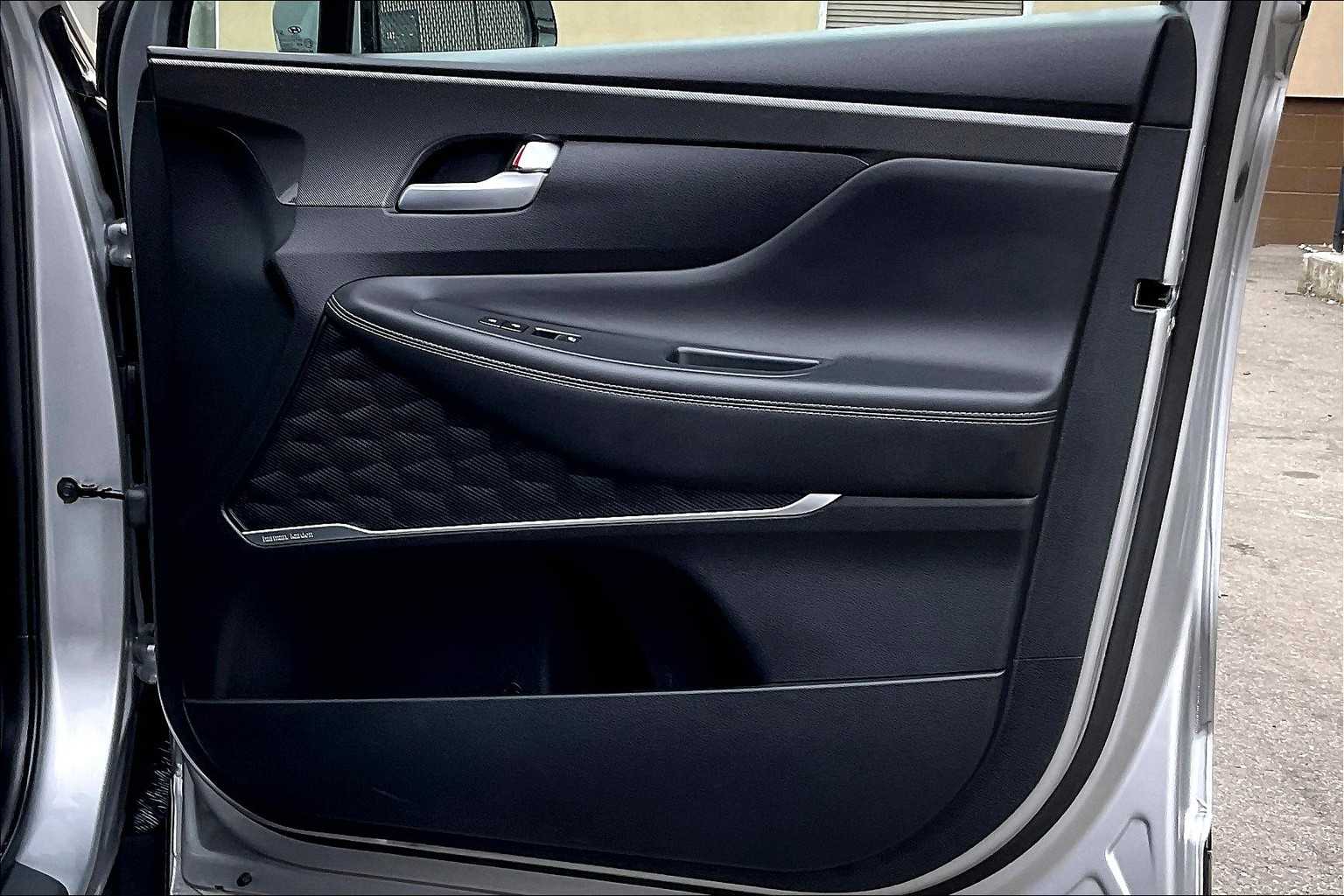 2022 Hyundai Santa Fe Limited - Photo 12