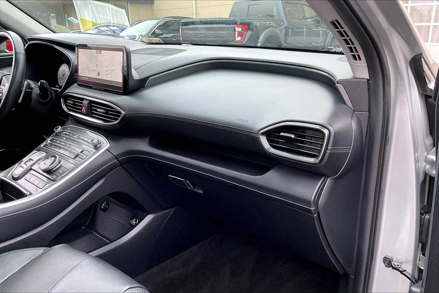 2022 Hyundai Santa Fe Limited - Photo 13