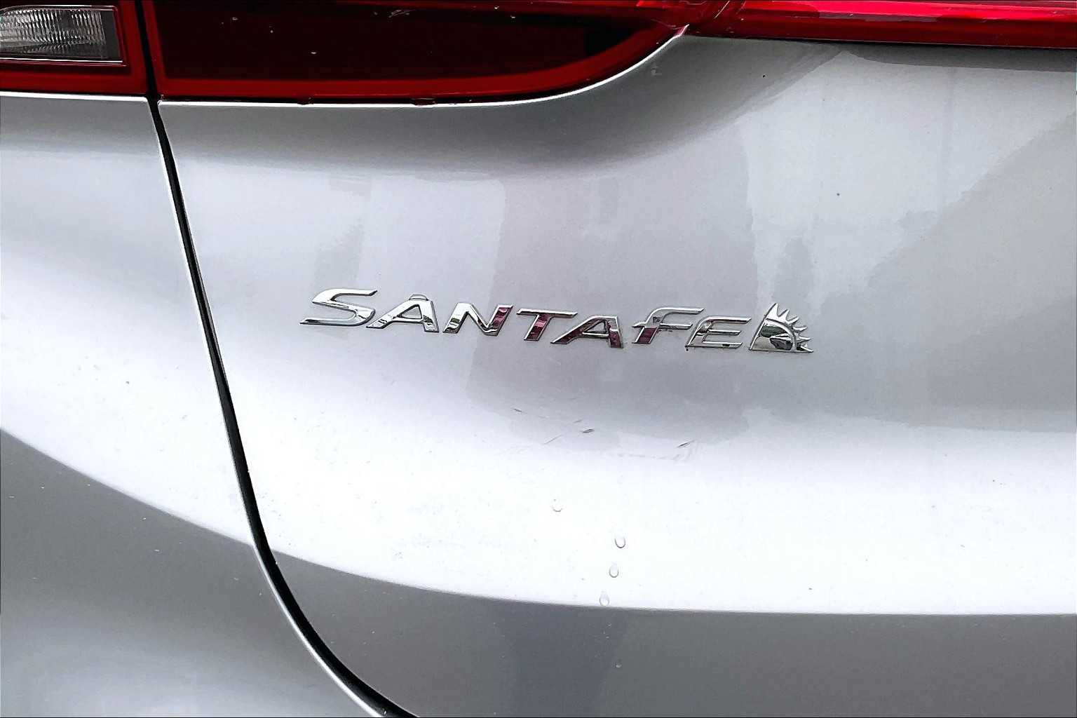 2022 Hyundai Santa Fe Limited - Photo 29