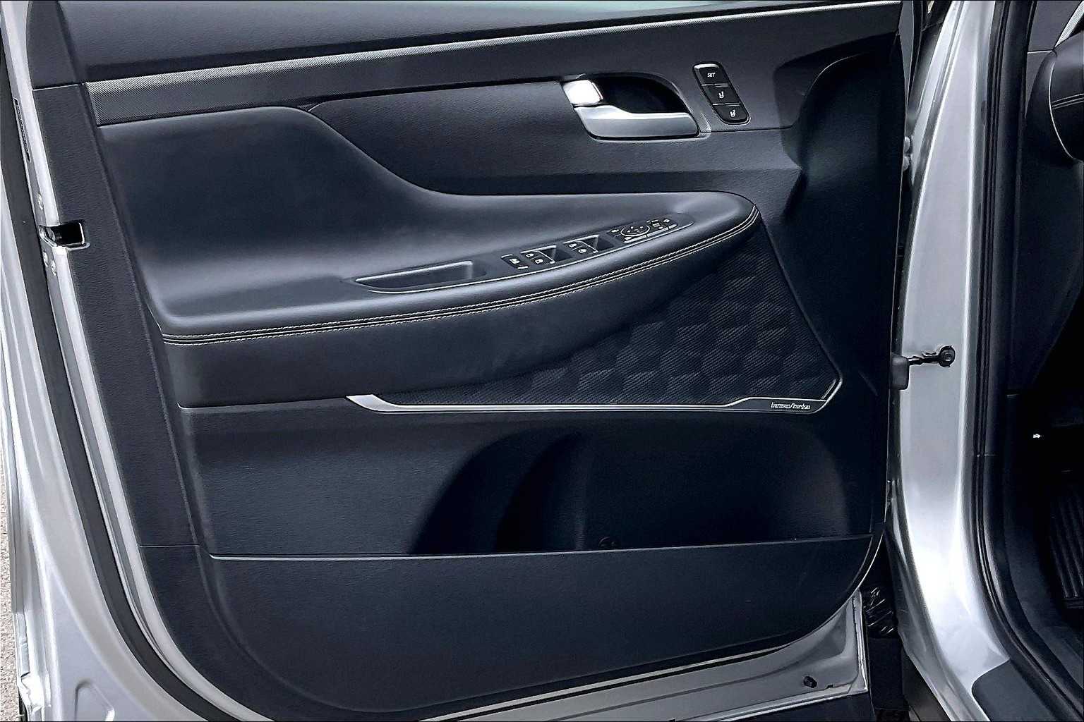 2022 Hyundai Santa Fe Limited - Photo 9