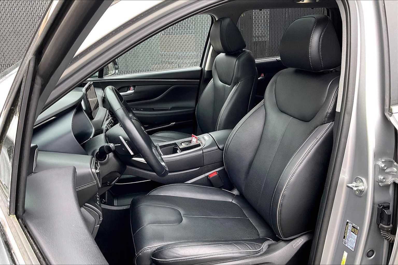 2022 Hyundai Santa Fe Limited - Photo 10