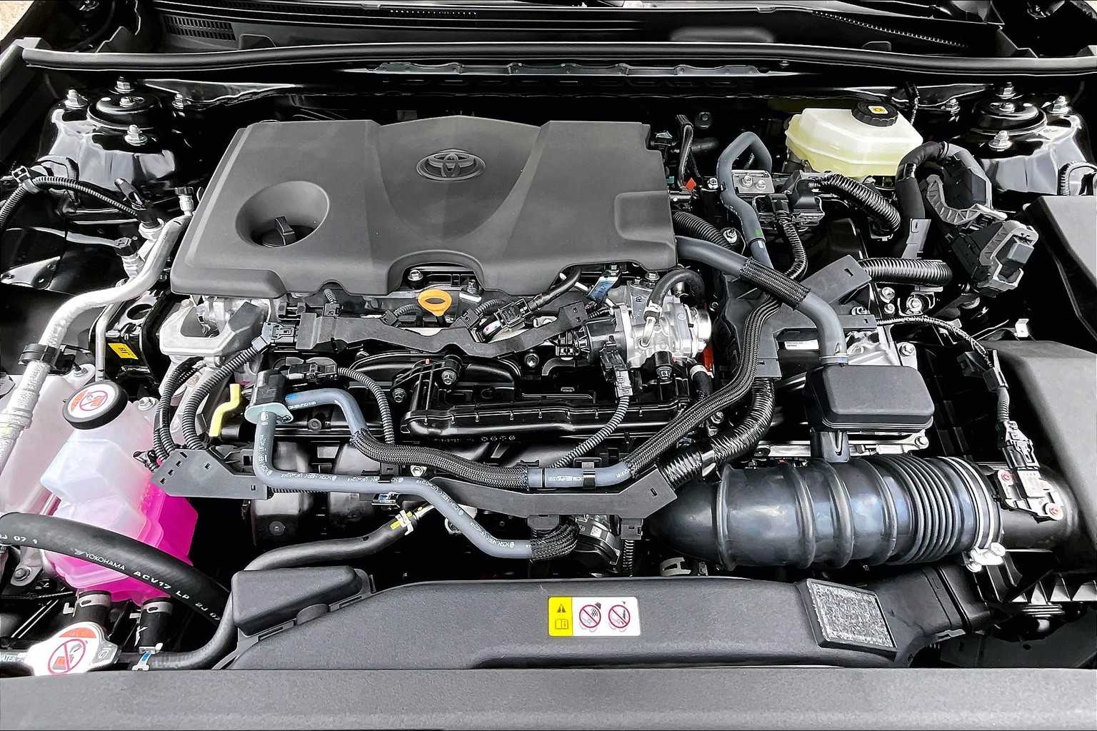 2025 Toyota Camry LE - Photo 16