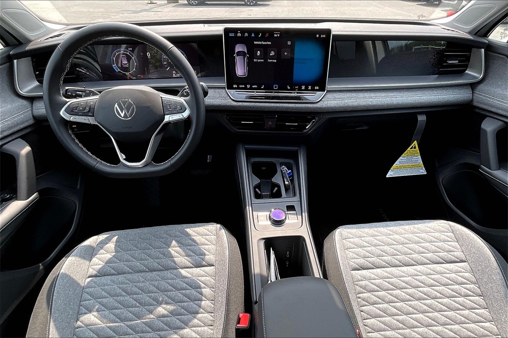 2025 Volkswagen Tiguan 2.0T S - Photo 12