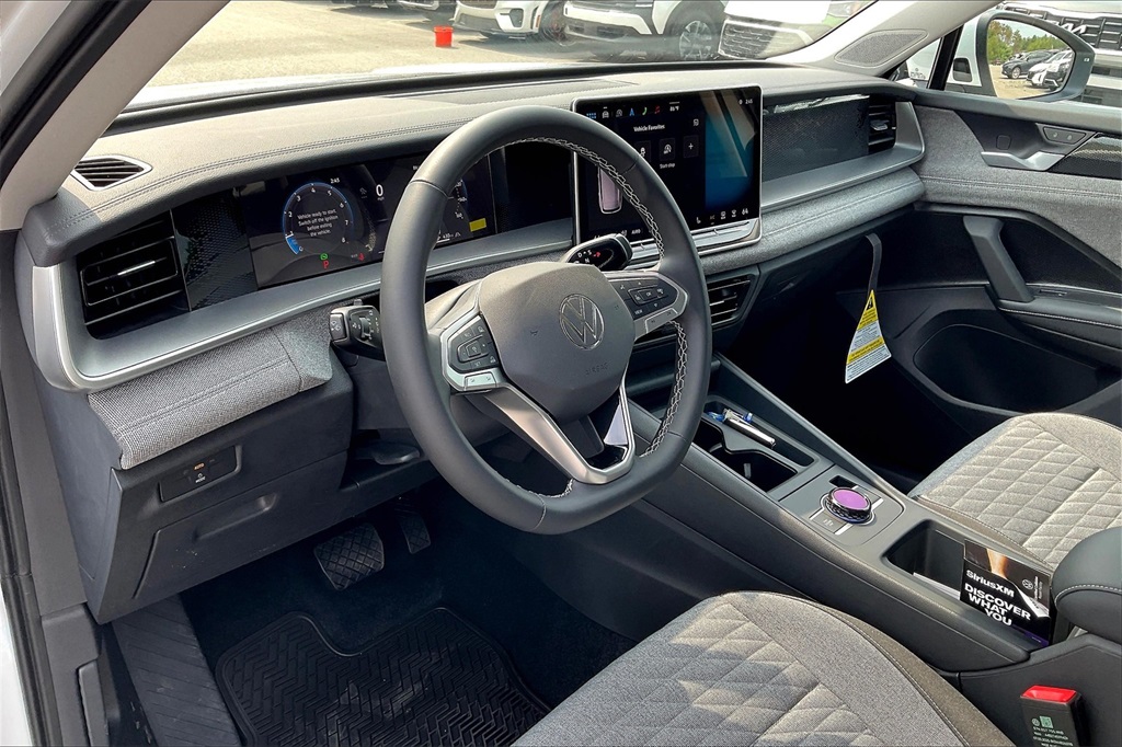 2025 Volkswagen Tiguan 2.0T S - Photo 9